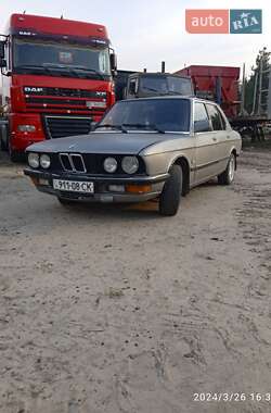 Седан BMW 5 Series 1986 в Шишаках