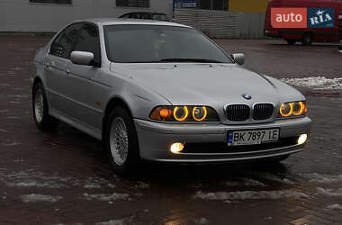 Седан BMW 5 Series 2000 в Ровно