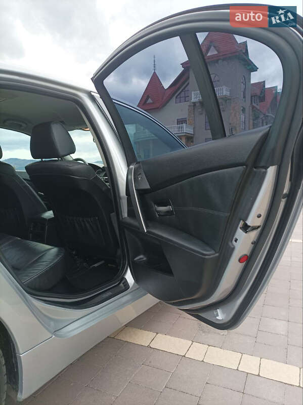 Седан BMW 5 Series 2004 в Ивано-Франковске