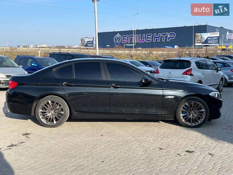 Седан BMW 5 Series 2010 в Львові
