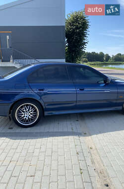 Седан BMW 5 Series 1999 в Новояворовске