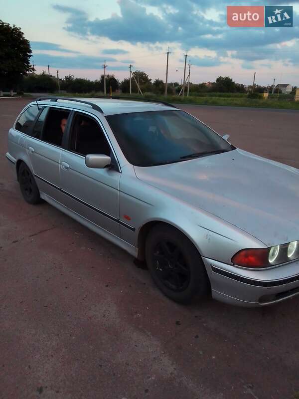 Універсал BMW 5 Series 2000 в Лубнах