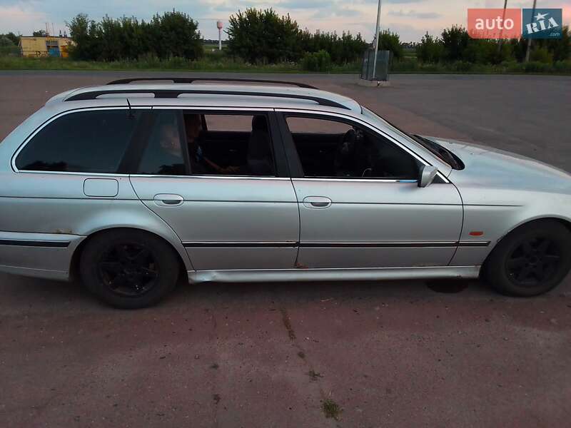 Універсал BMW 5 Series 2000 в Лубнах