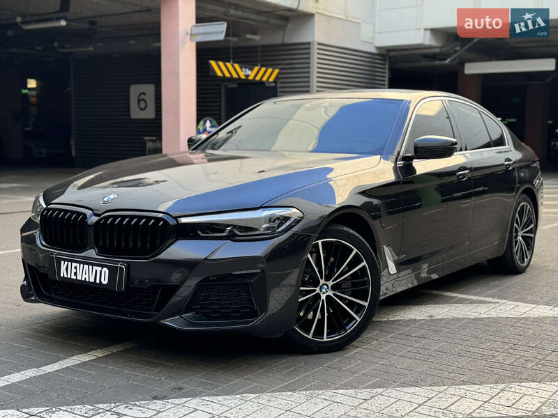 Седан BMW 5 Series 2020 в Киеве