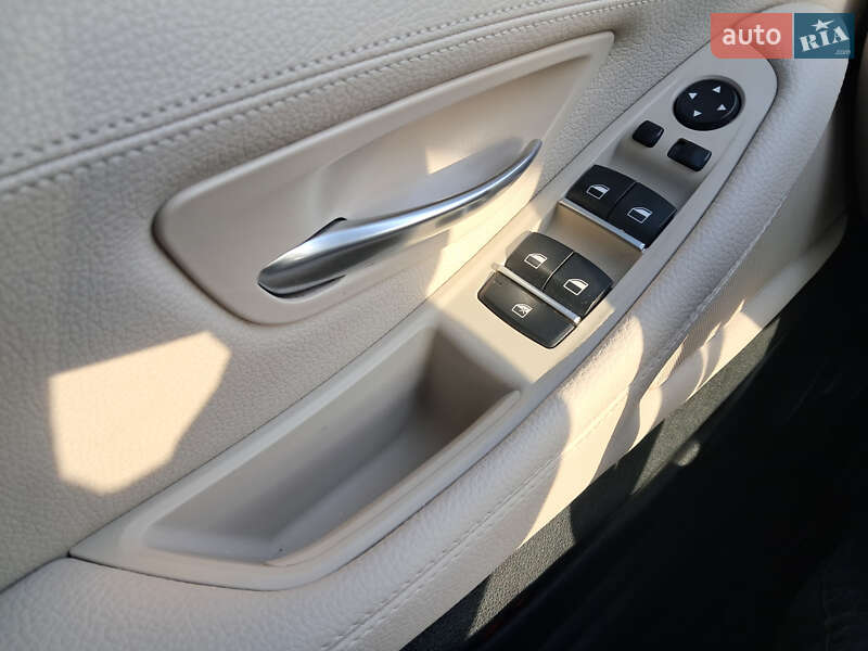 Седан BMW 5 Series 2013 в Днепре