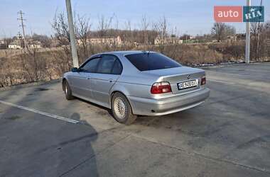 Седан BMW 5 Series 2001 в Синельниково