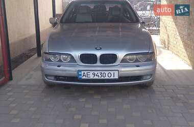 Седан BMW 5 Series 2001 в Синельниково