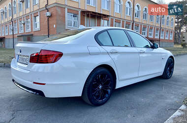 Седан BMW 5 Series 2011 в Умані