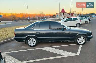 Седан BMW 5 Series 1988 в Виннице