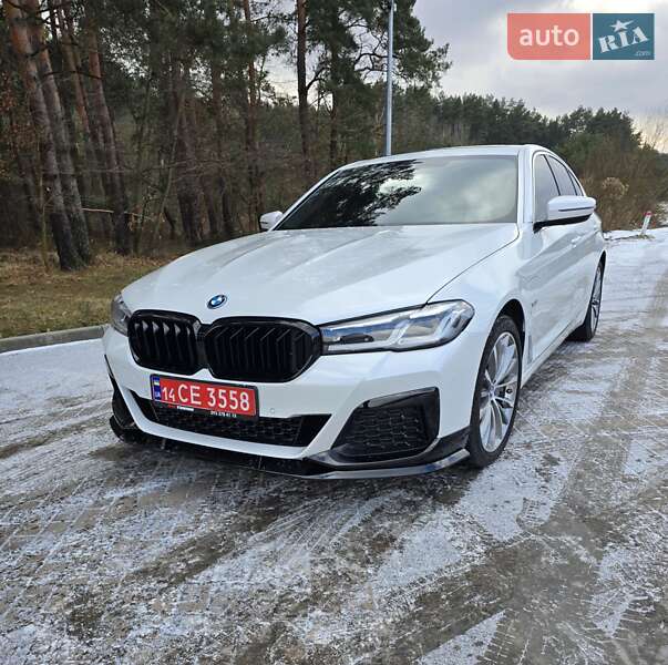 Седан BMW 5 Series 2021 в Яворове