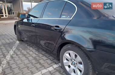 Седан BMW 5 Series 2004 в Бучаче