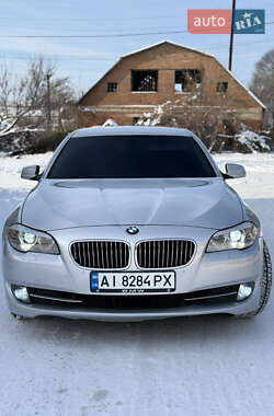 Седан BMW 5 Series 2011 в Немішаєве