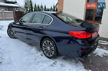 Седан BMW 5 Series 2017 в Нововолинську