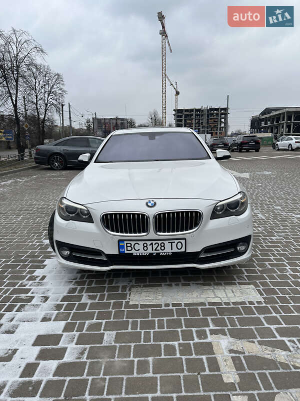 Седан BMW 5 Series 2014 в Львове