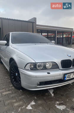 Седан BMW 5 Series 2002 в 