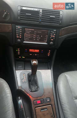 Седан BMW 5 Series 2002 в 