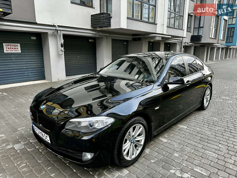 Седан BMW 5 Series 2012 в Днепре