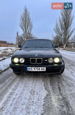 Седан BMW 5 Series 1989 в Днепре