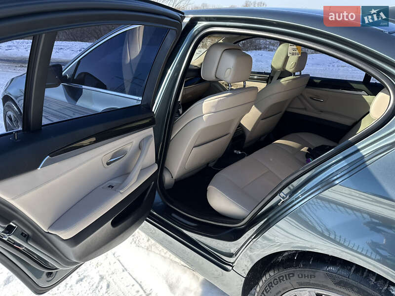 Седан BMW 5 Series 2012 в Ирпене