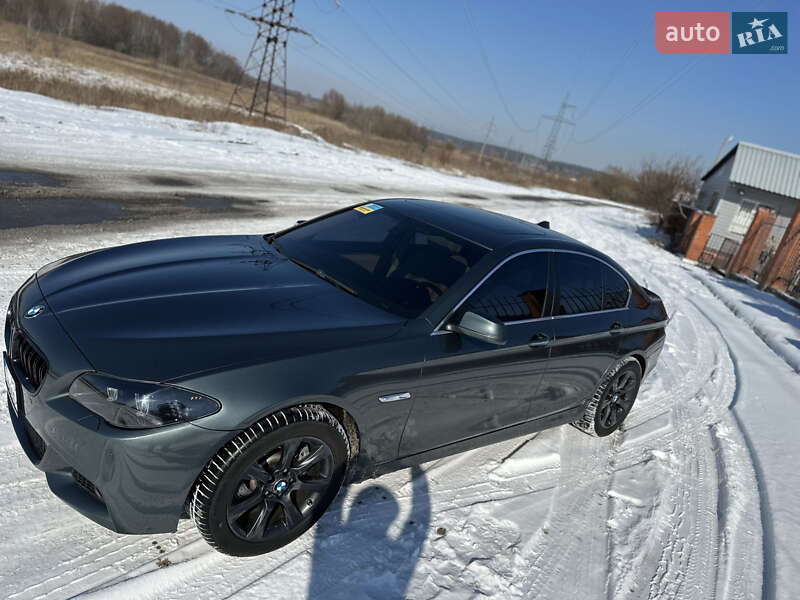 Седан BMW 5 Series 2012 в Ирпене