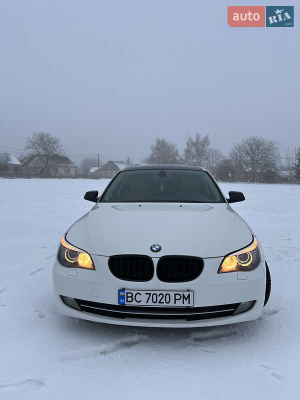 Седан BMW 5 Series 2009 в Почаєві