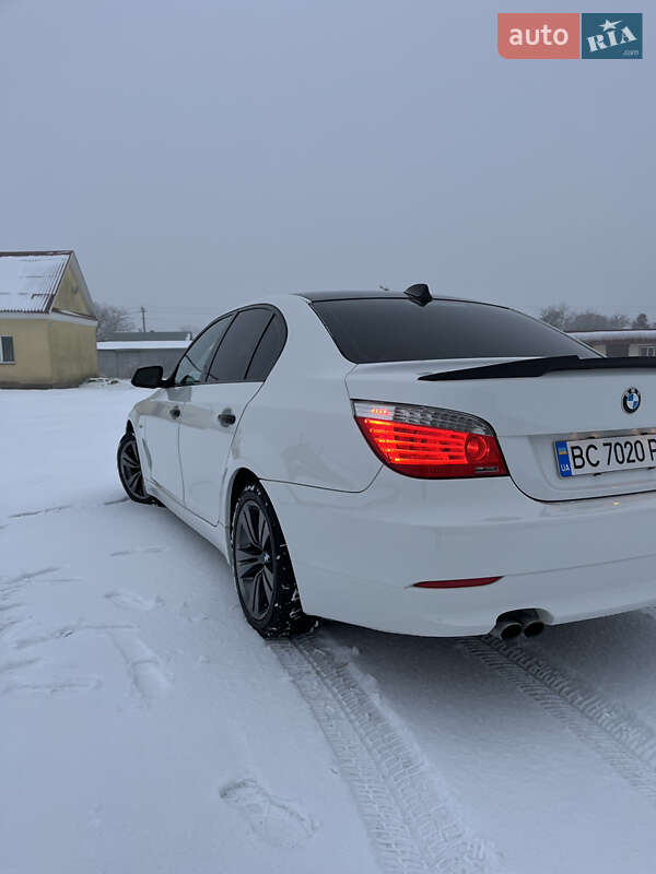 Седан BMW 5 Series 2009 в Почаєві