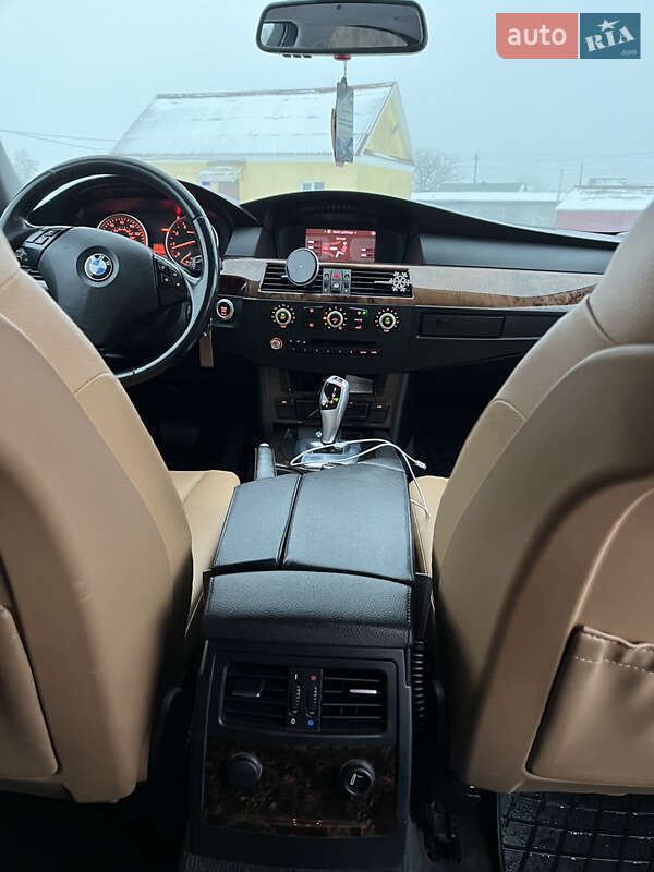 Седан BMW 5 Series 2009 в Почаєві