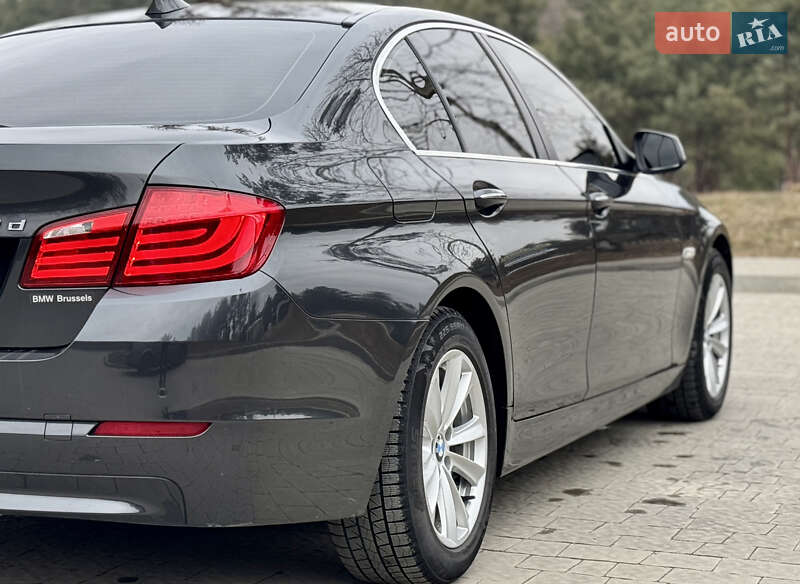 Седан BMW 5 Series 2010 в Яворові