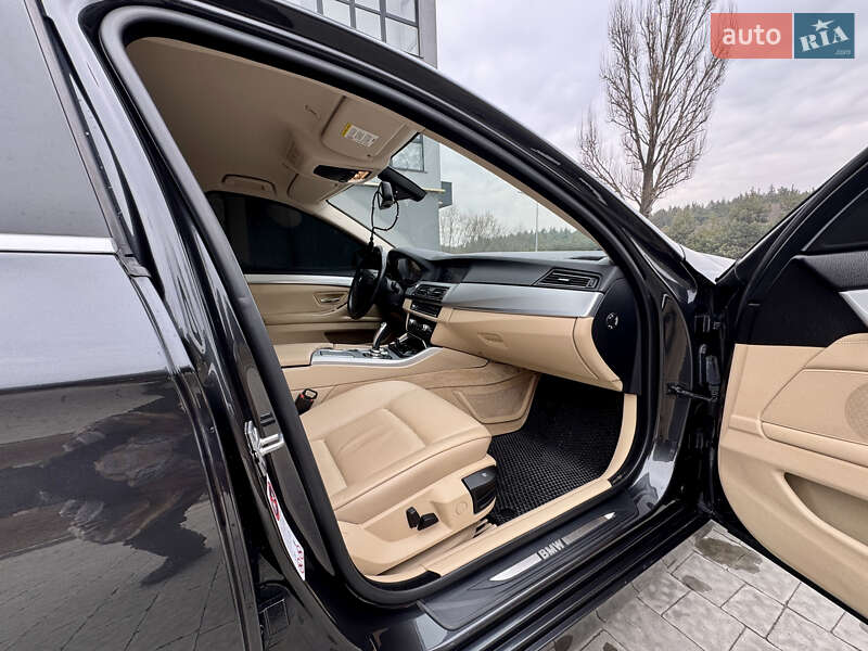 Седан BMW 5 Series 2010 в Яворові