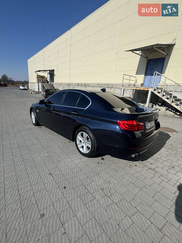 Седан BMW 5 Series 2013 в Львове