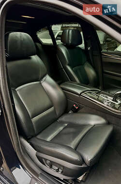 Седан BMW 5 Series 2012 в 