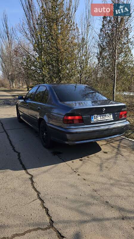 Седан BMW 5 Series 1997 в Днепре