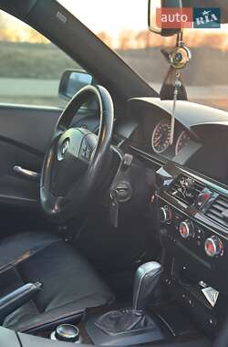 Седан BMW 5 Series 2005 в 