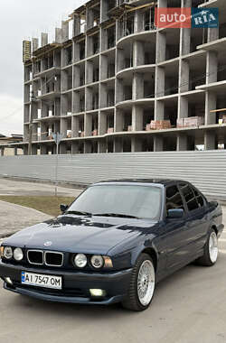 Седан BMW 5 Series 1994 в Житомире