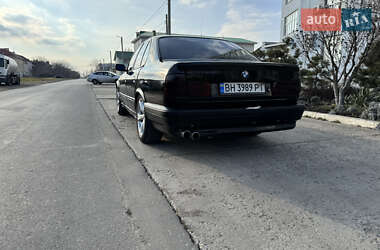 Седан BMW 5 Series 1993 в Одессе