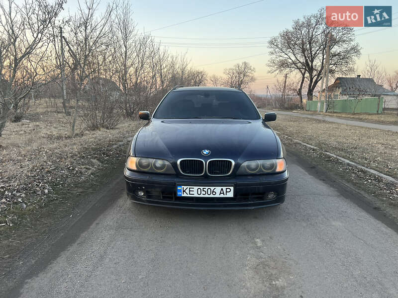 Универсал BMW 5 Series 2001 в 