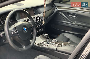 Седан BMW 5 Series 2011 в Нововолынске