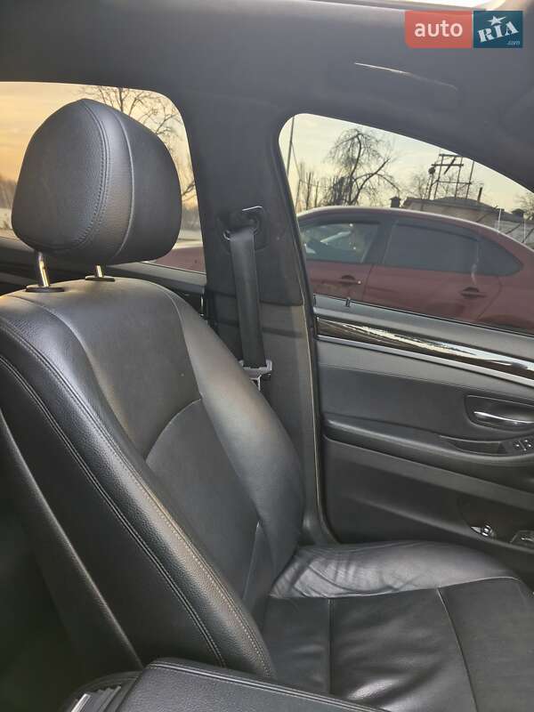 Седан BMW 5 Series 2016 в Києві фото 22 Седан BMW 5 Series 2016 в Києві