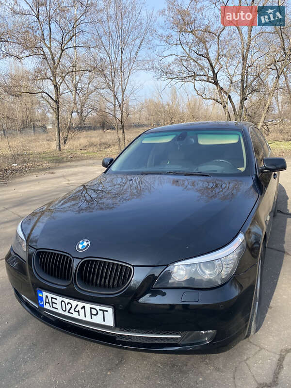 Седан BMW 5 Series 2007 в Каменском