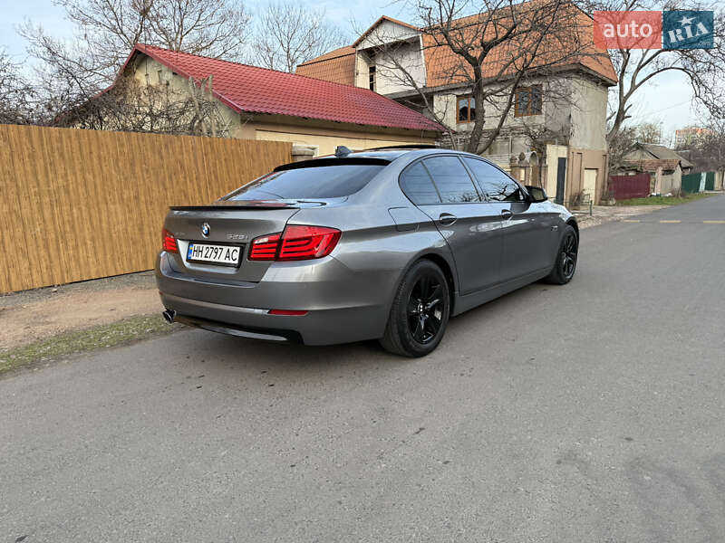 Седан BMW 5 Series 2012 в Одесі