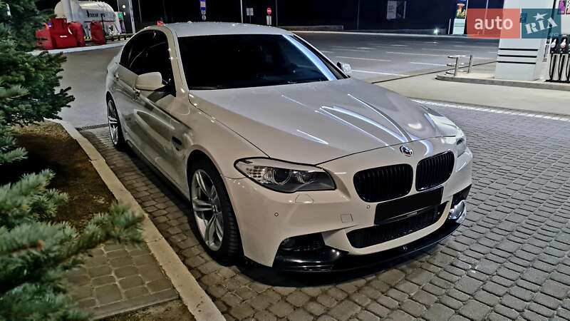 Седан BMW 5 Series 2011 в Львове