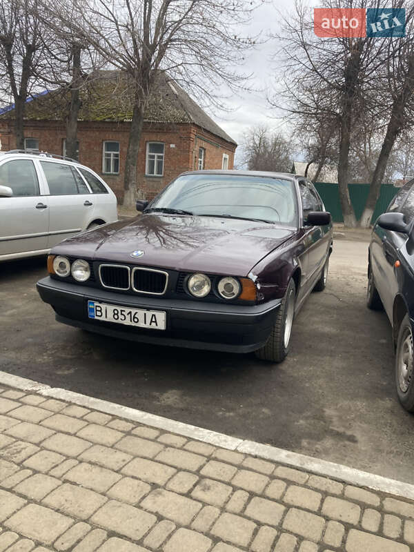 Седан BMW 5 Series 1995 в Гадячі