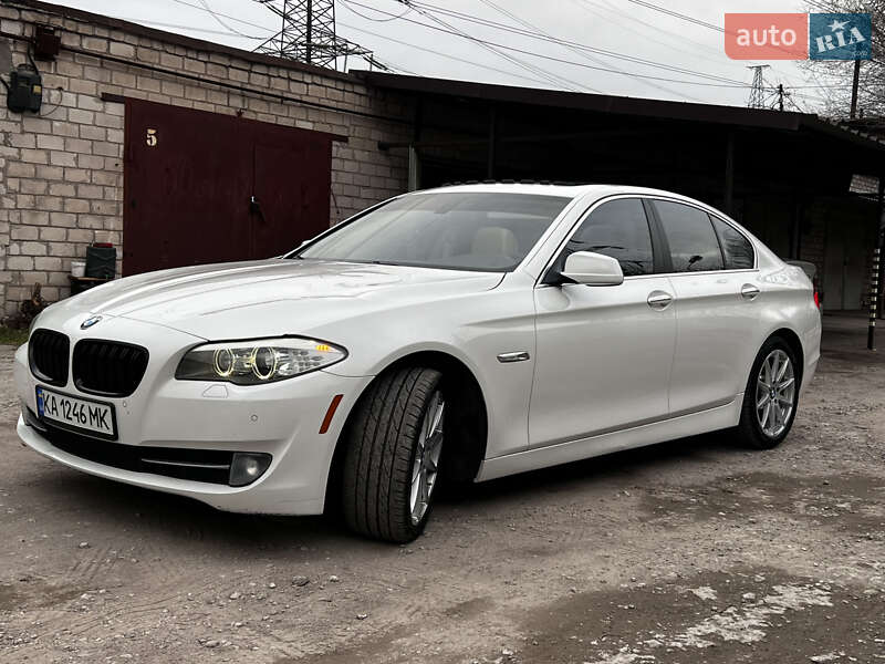 Седан BMW 5 Series 2011 в Запоріжжі