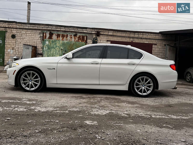 Седан BMW 5 Series 2011 в Запоріжжі