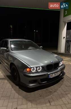 Седан BMW 5 Series 2002 в 