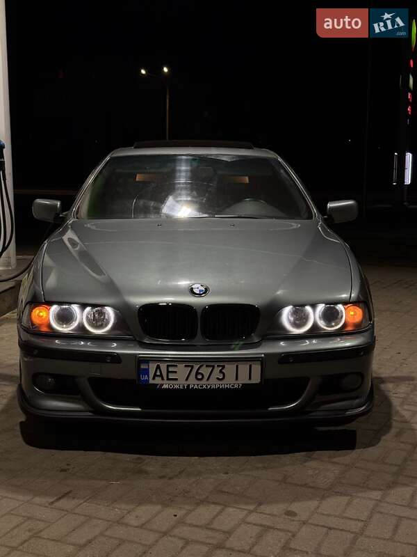 Седан BMW 5 Series 2002 в 