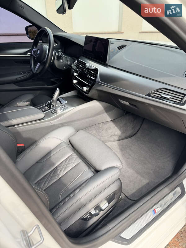 Седан BMW 5 Series 2022 в Миколаєві
