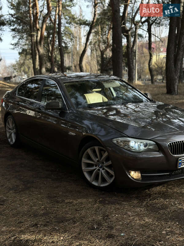 Седан BMW 5 Series 2010 в Сумах