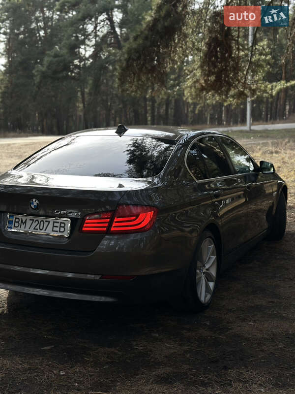 Седан BMW 5 Series 2010 в Сумах