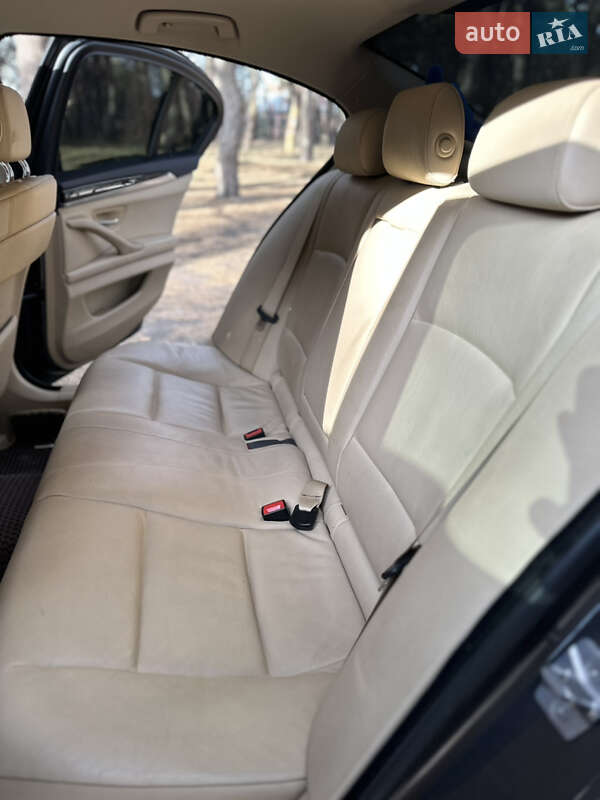 Седан BMW 5 Series 2010 в Сумах